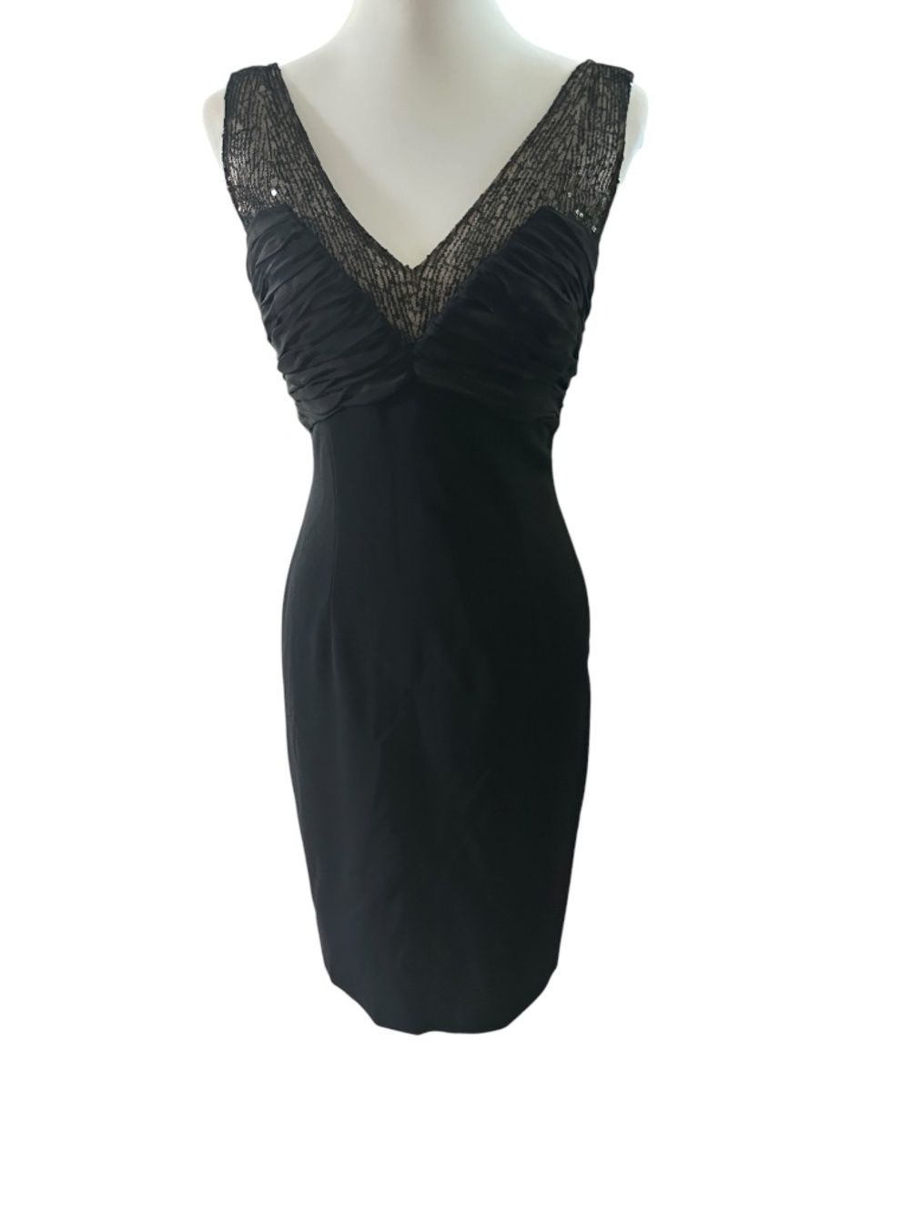Carmen Marc Valvo Signature Black Sleeveless V-Neck Sequin Cocktail Dress 4